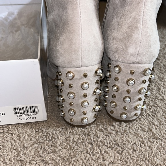Steve Madden Pearl Boots - Picture 3 of 8